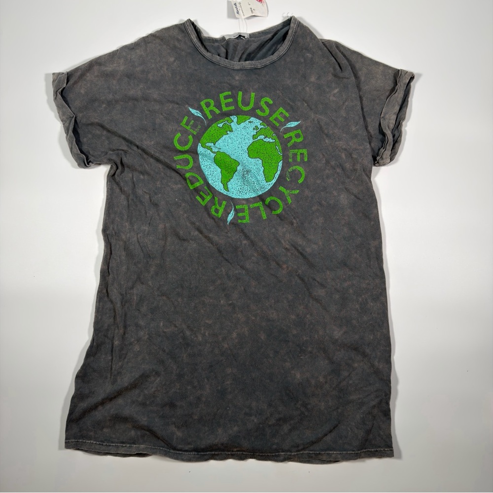 Acemi Women's Charcoal‎ Long Lined Tee Size Large NWT